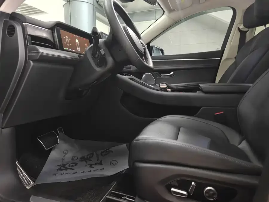 AITO Wenjie M5