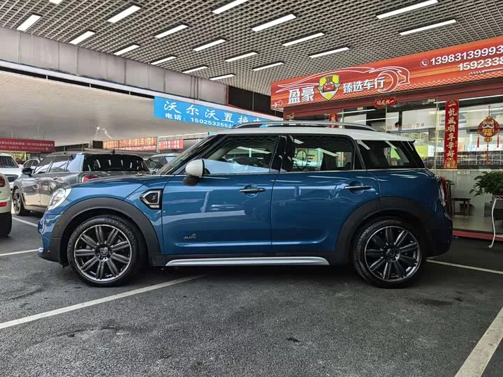 MINI COUNTRYMAN