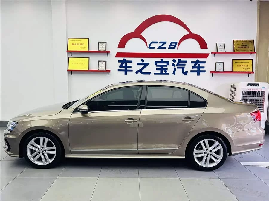 Volkswagen Sagitar