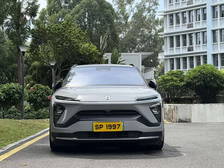 NIO ES6