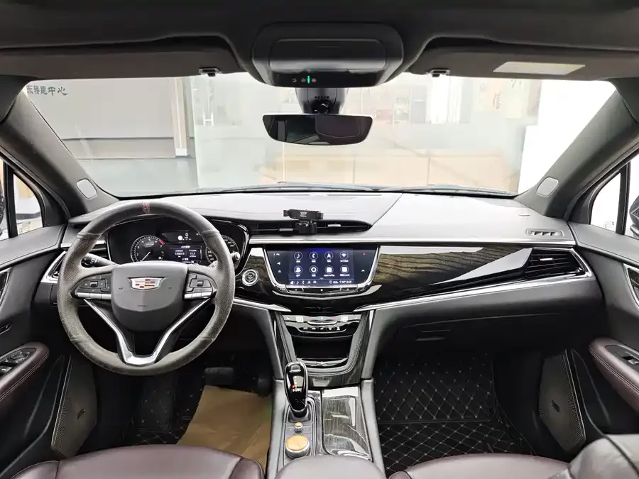 Cadillac XT6