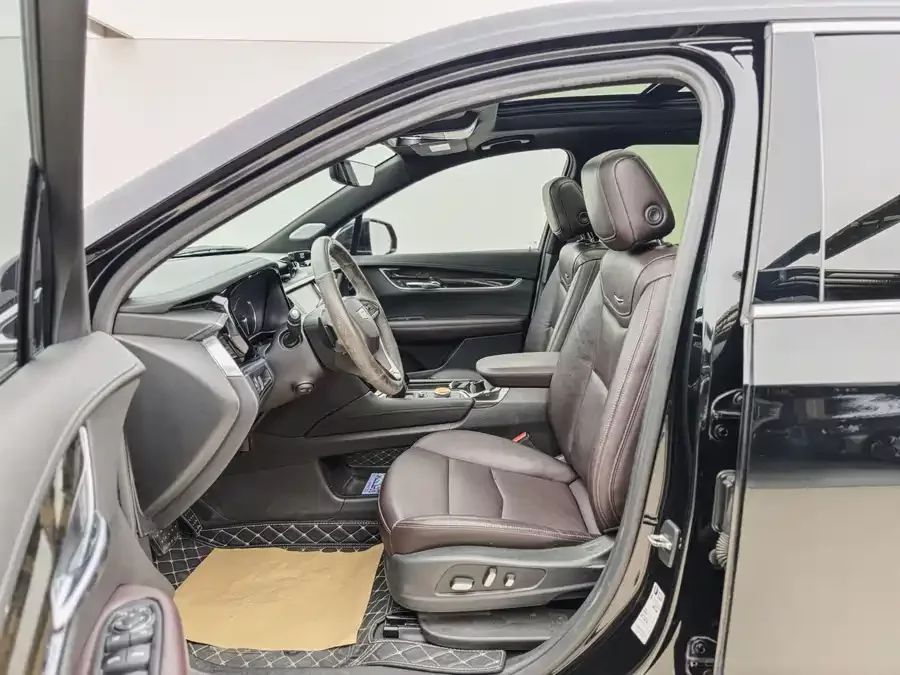 Cadillac XT6
