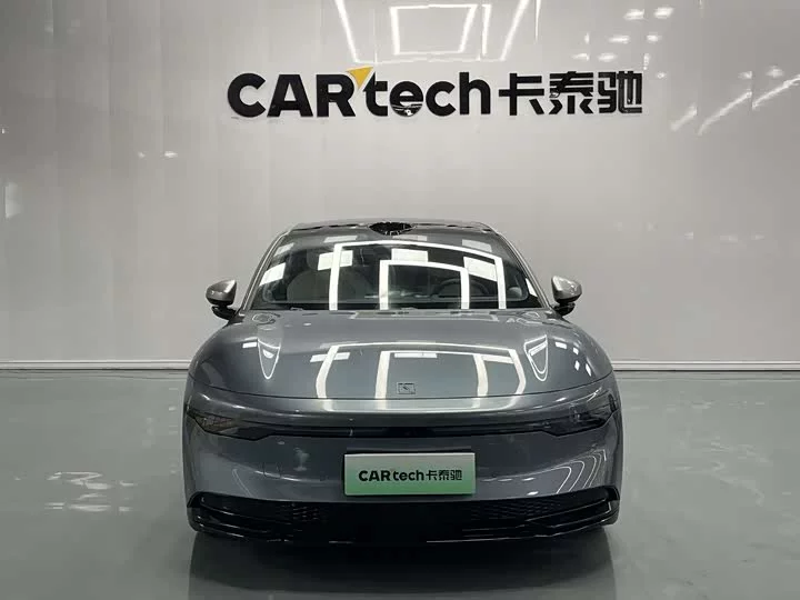 ZEEKR 007