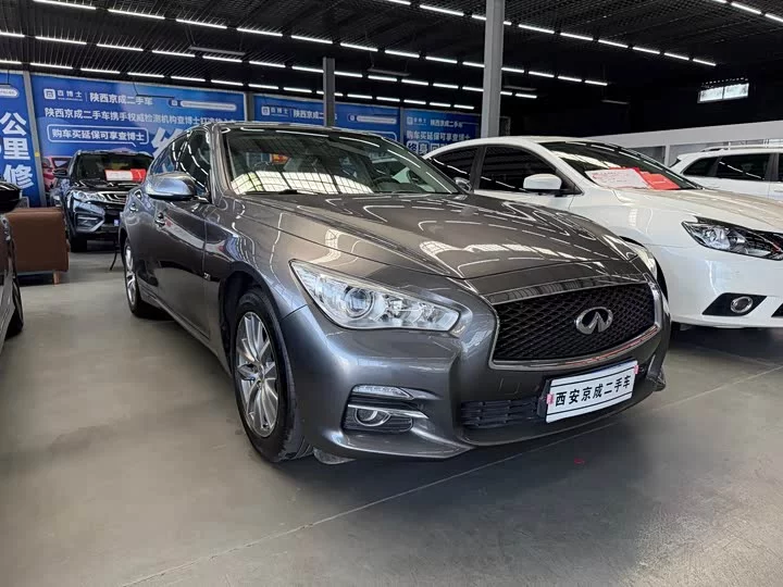 Infiniti Q50L