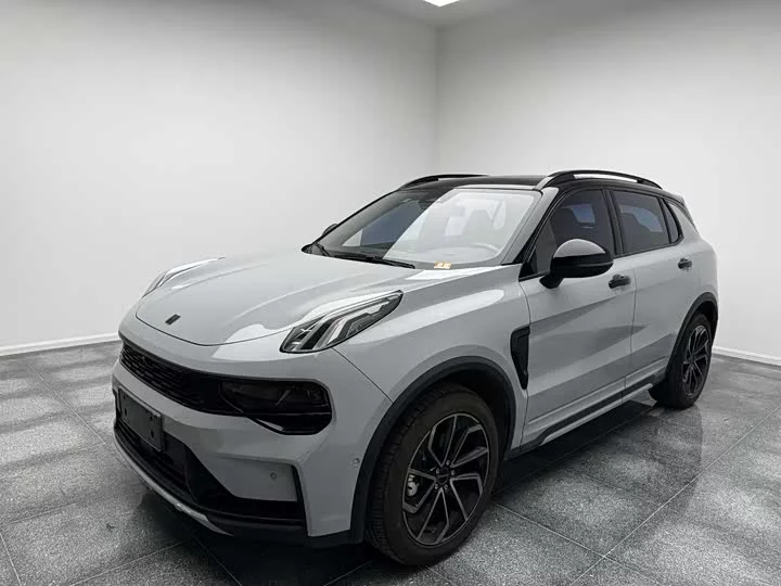 Lynk & Co 01