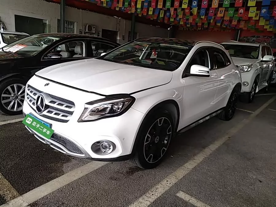 Mercedes Benz GLA