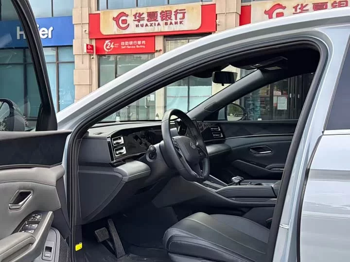 BYD Qin L