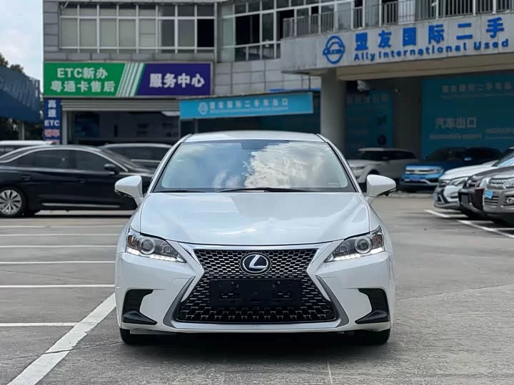 Lexus CT