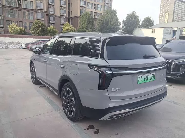 Hongqi HS7 PHEV