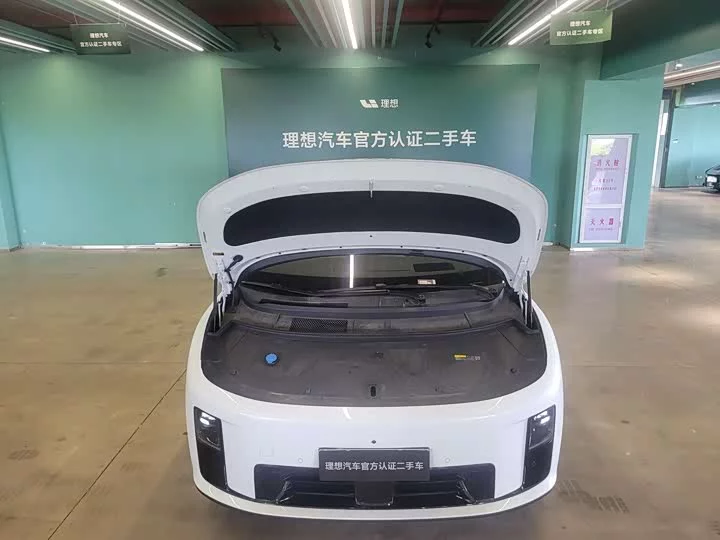 Li Ideal i8