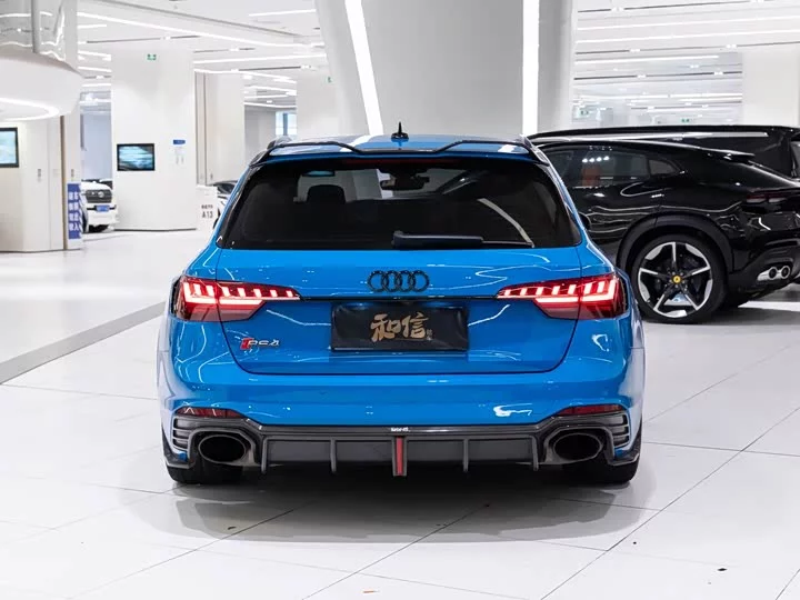 Audi RS 4