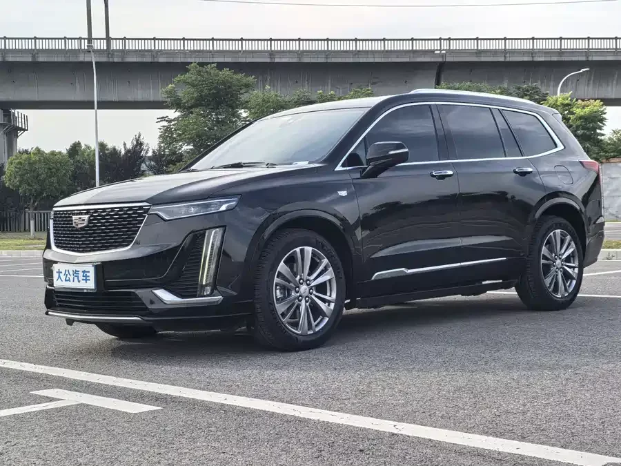 Cadillac XT6