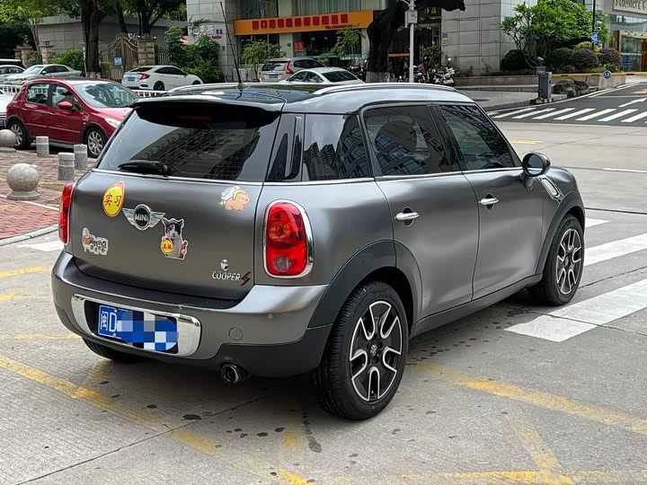MINI COUNTRYMAN