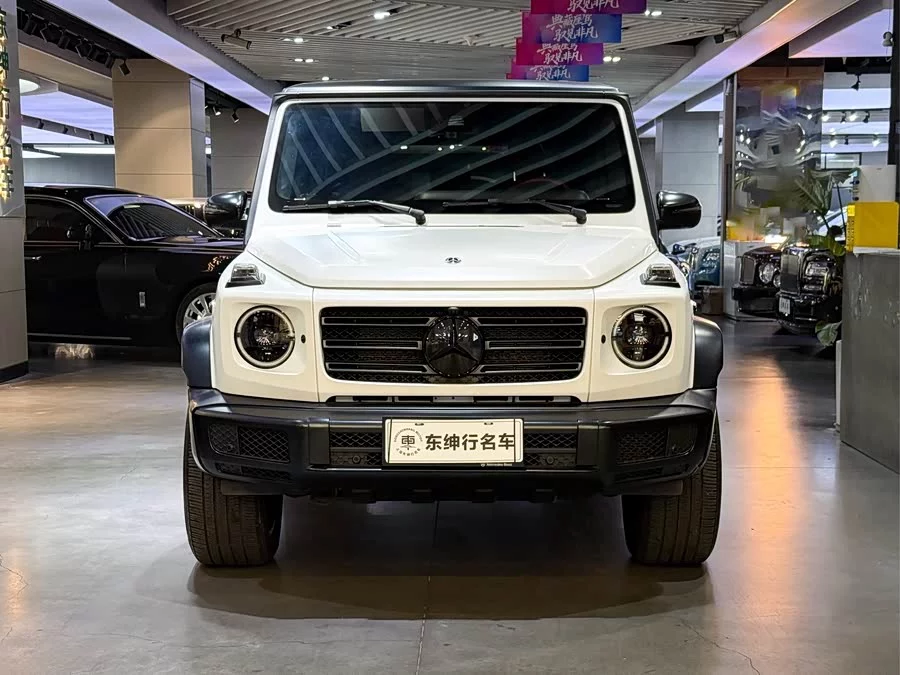 Mercedes Benz G-rated