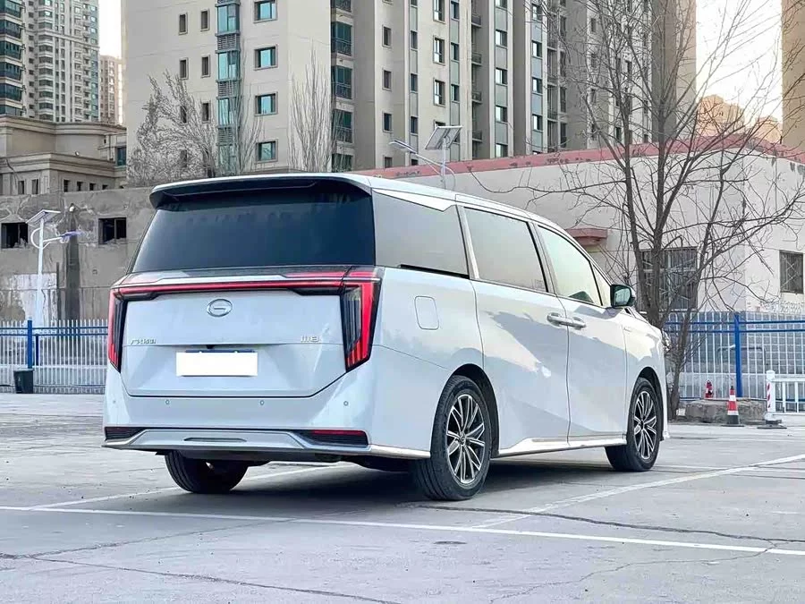 GAC Trumpchi M8