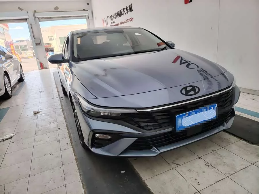 Hyundai Elantra