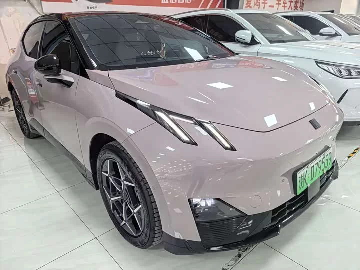 Lynk & Co Z20