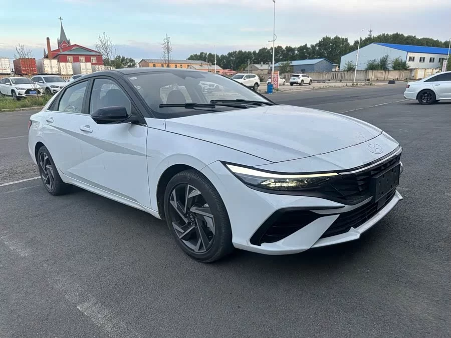 Hyundai Elantra