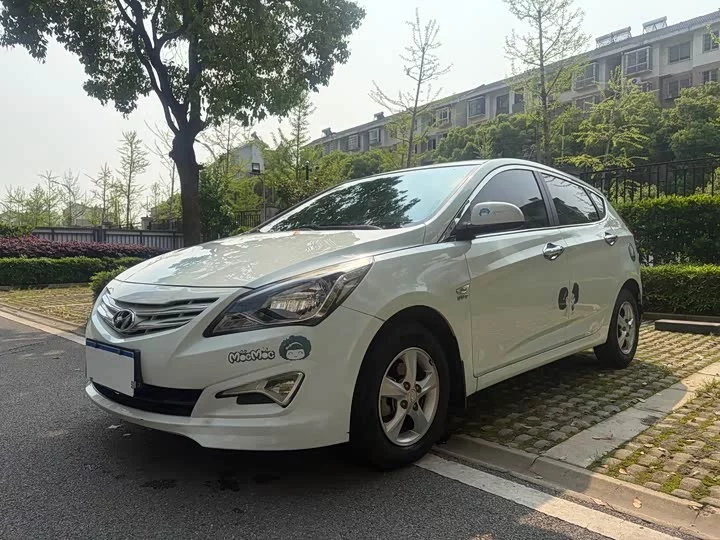 Hyundai Verna RV
