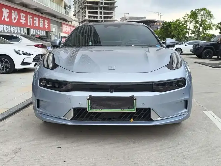 Zeekr 001
