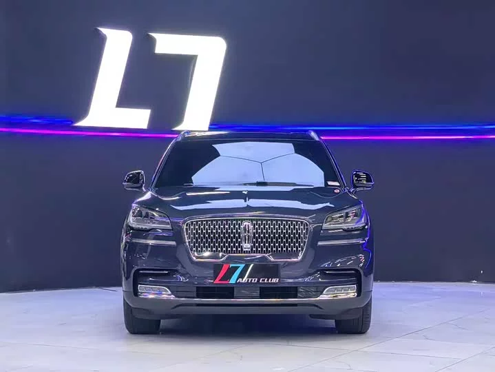 Lincoln aviator