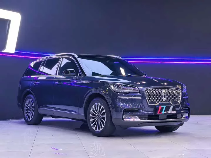 Lincoln aviator