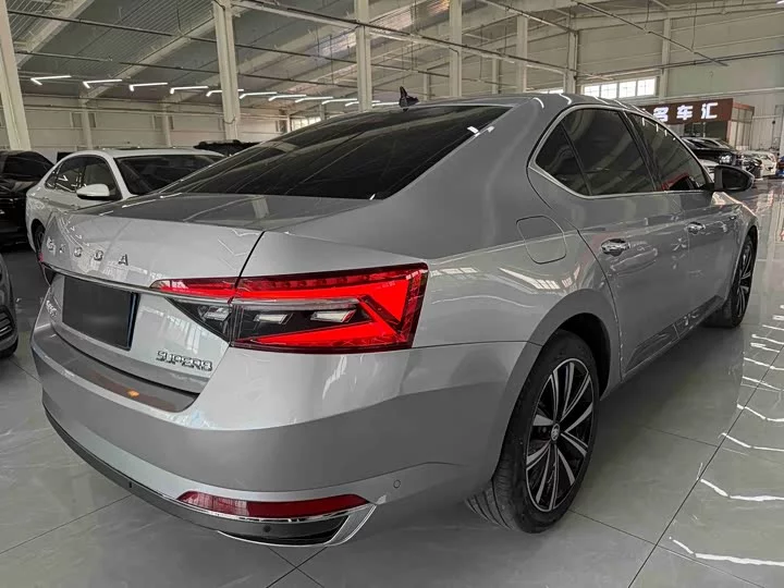 Skoda SuperB