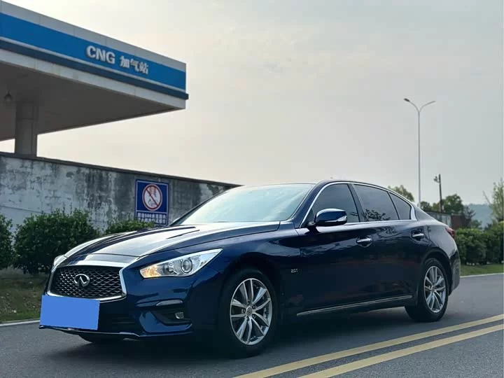 Infiniti Q50L