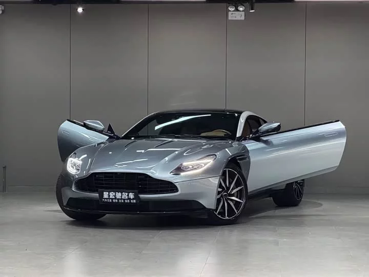 Aston Martin DB11