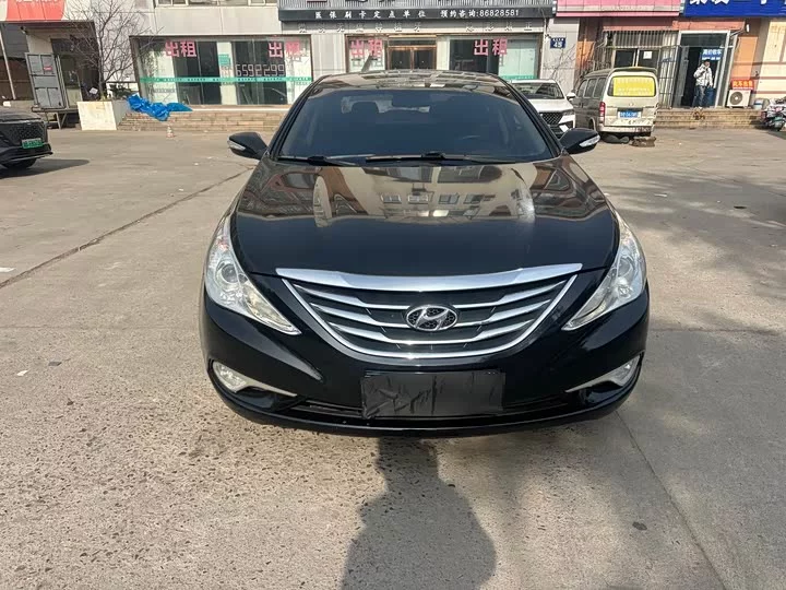 Hyundai sonata