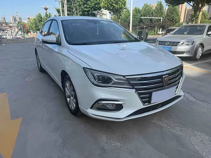 Roewe i5