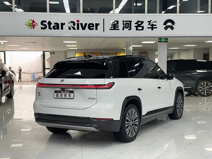 NIO ES7