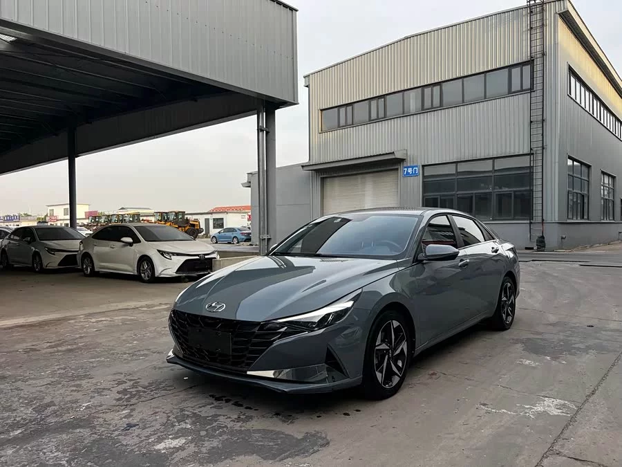 Hyundai Elantra