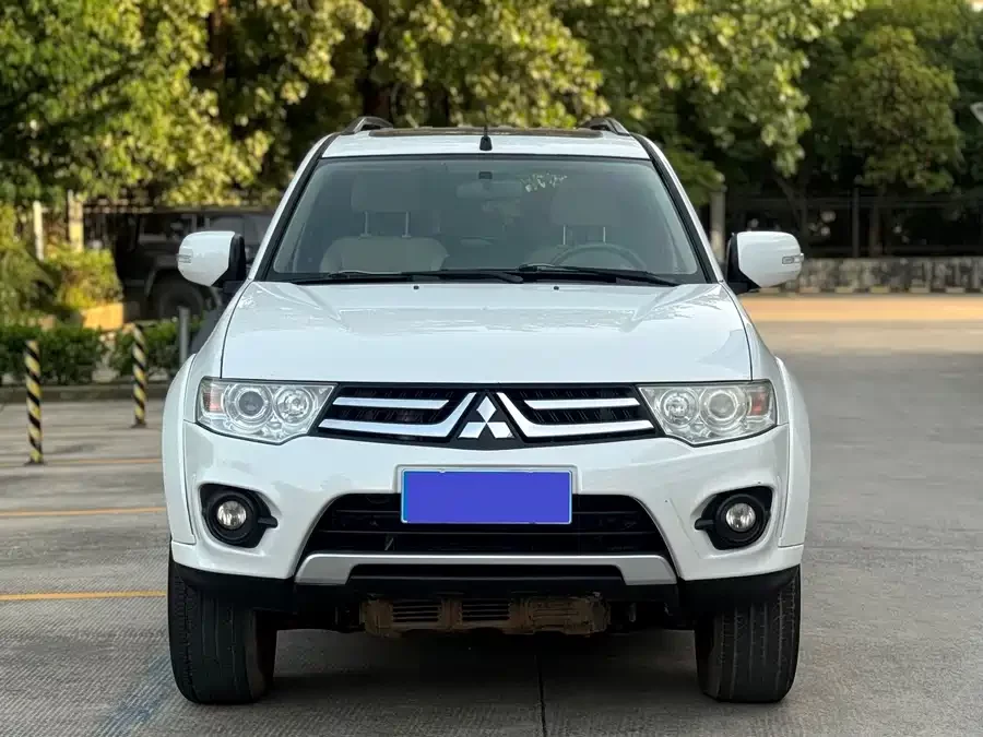 Mitsubishi Pajero Sport