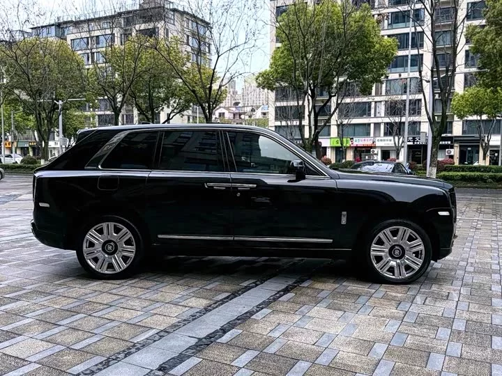 Rolls Royce Cullinan