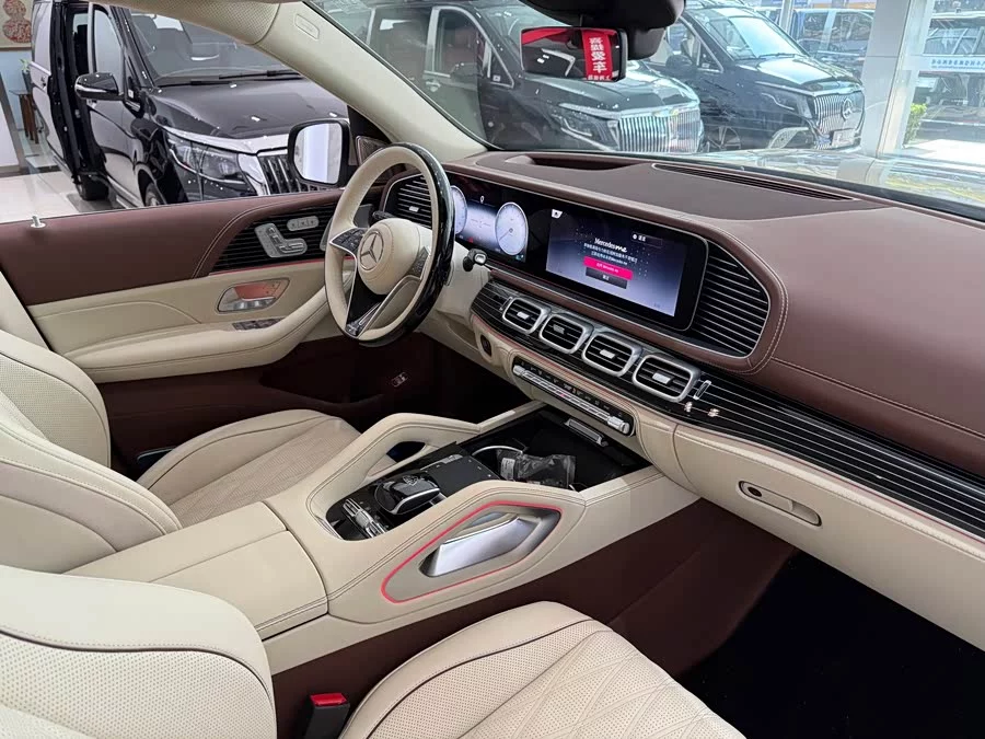 Mercedes Benz GLS