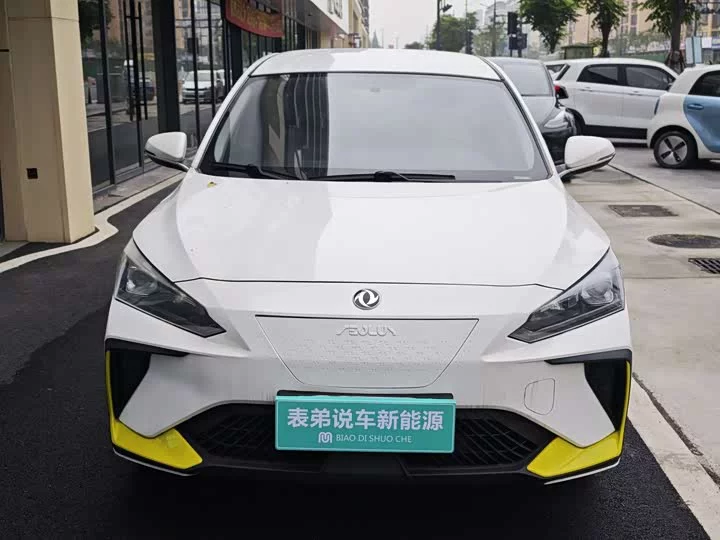 Dongfeng E70