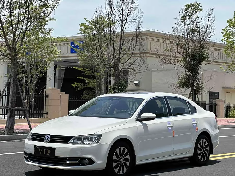 Volkswagen Sagitar