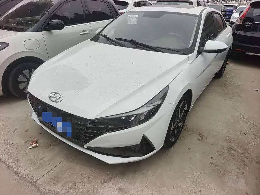 Hyundai Elantra