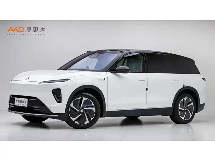NIO ES8