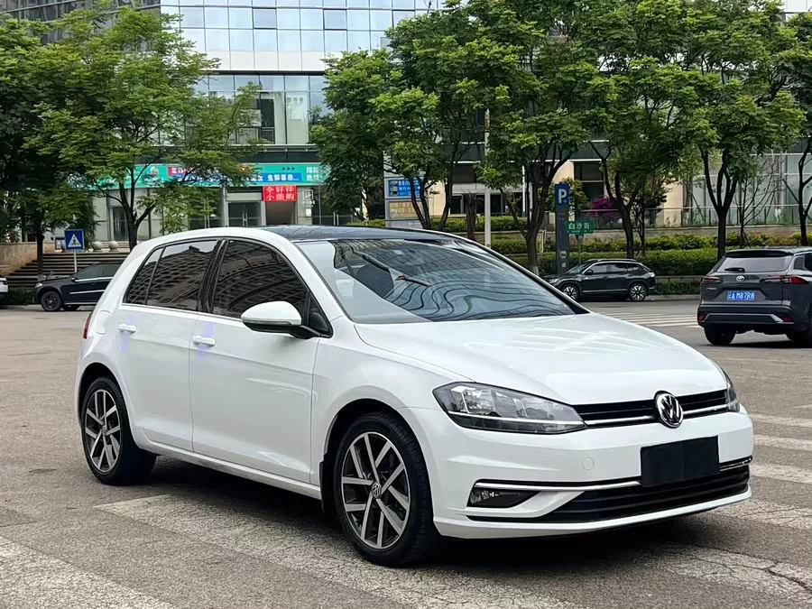 Volkswagen golf