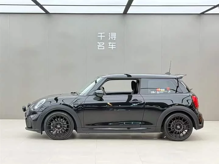 MINI 