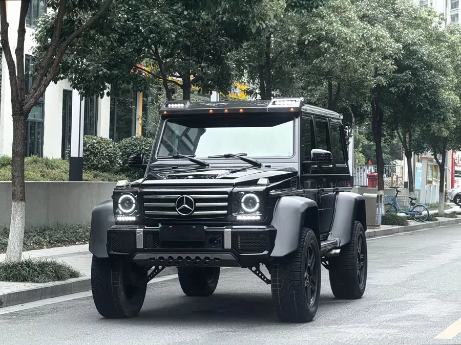 Mercedes Benz G-rated