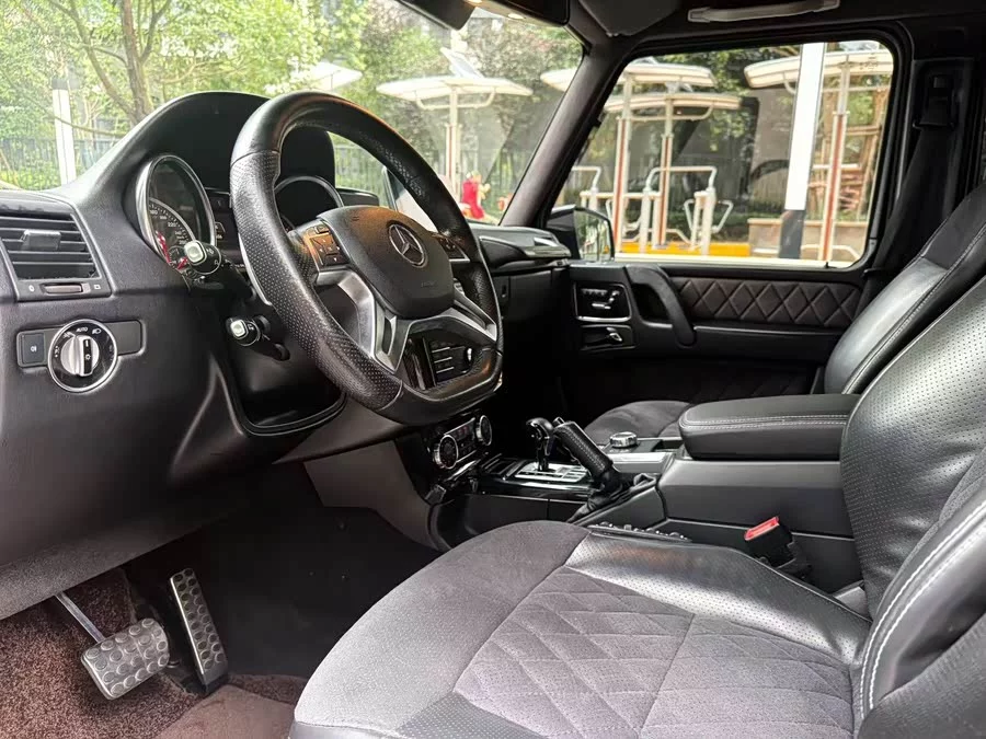 Mercedes Benz G-rated