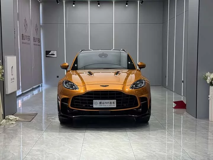 Aston Martin DBX