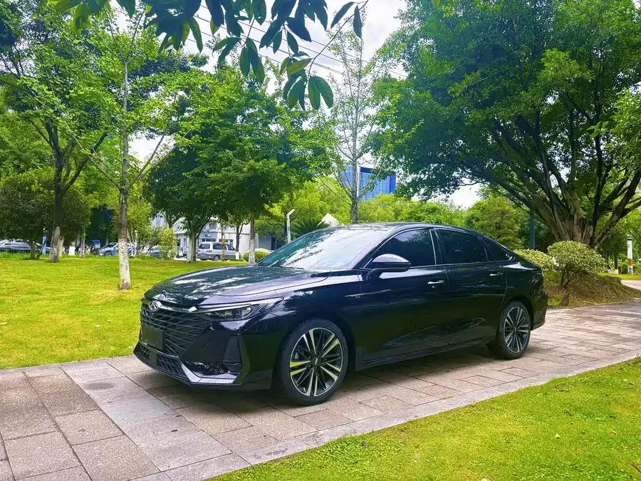 Chery Arrizo 8