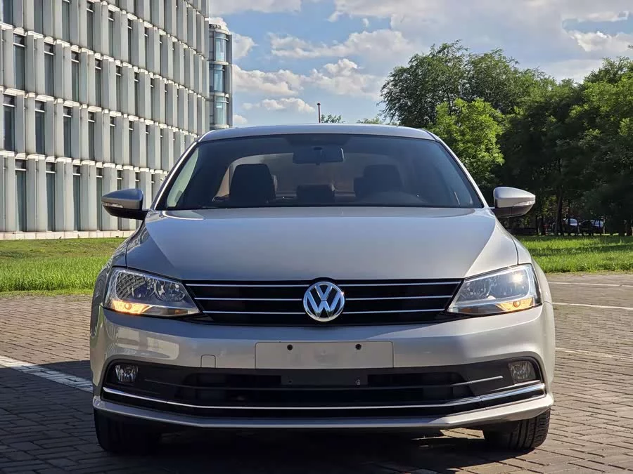 Volkswagen Sagitar