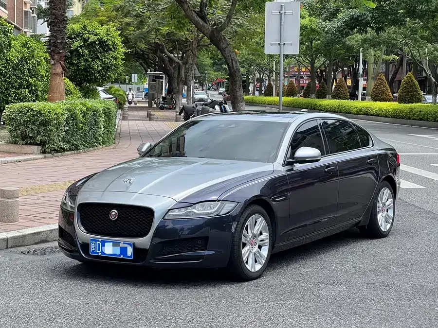 Jaguar XFL