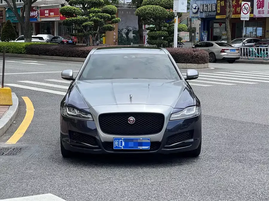 Jaguar XFL
