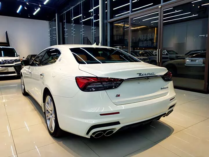 Maserati President